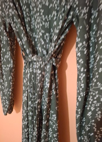 Yeşil elbise - Görsel 5