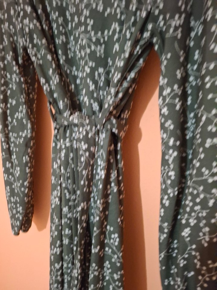 Yeşil elbise - Görsel 5