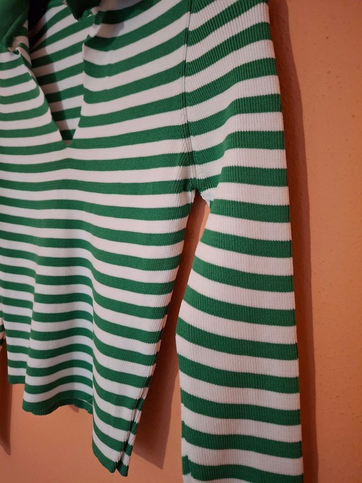 Yeşil Çizgili Uzun Kollu Kazak - Görsel 3