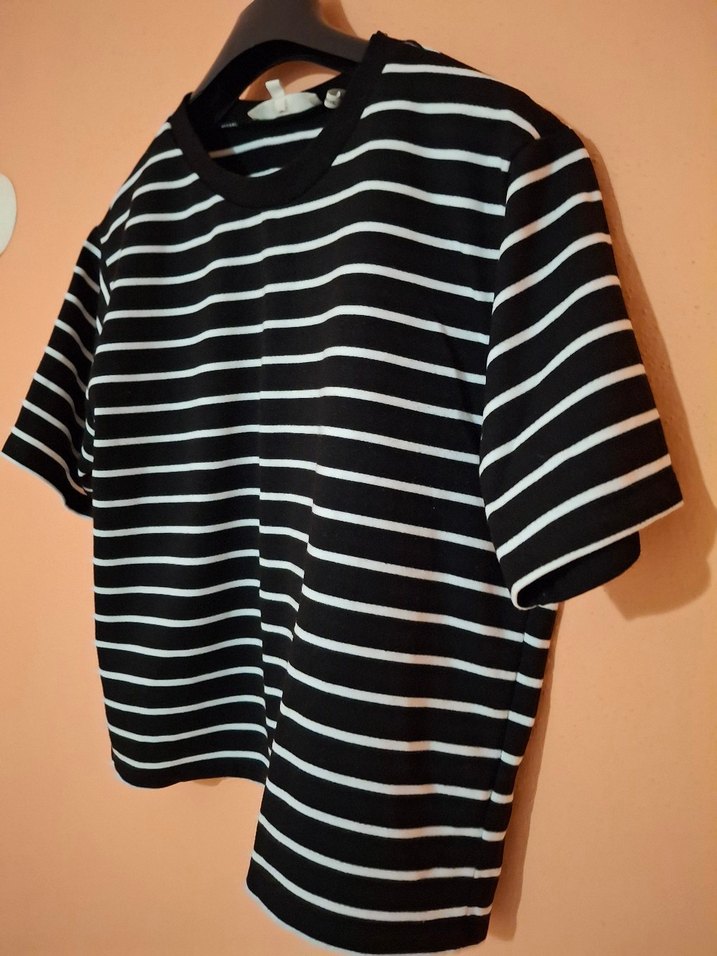 Siyah Beyaz Çizgili Kadın Tişört - Görsel 2
