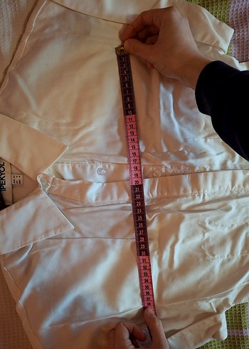 Beyaz Düğmeli Kısa Kollu Kadın Gömlek - Görsel 9