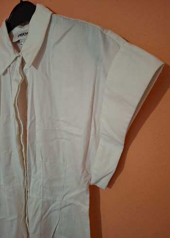 Beyaz Düğmeli Kısa Kollu Kadın Gömlek - Görsel 2