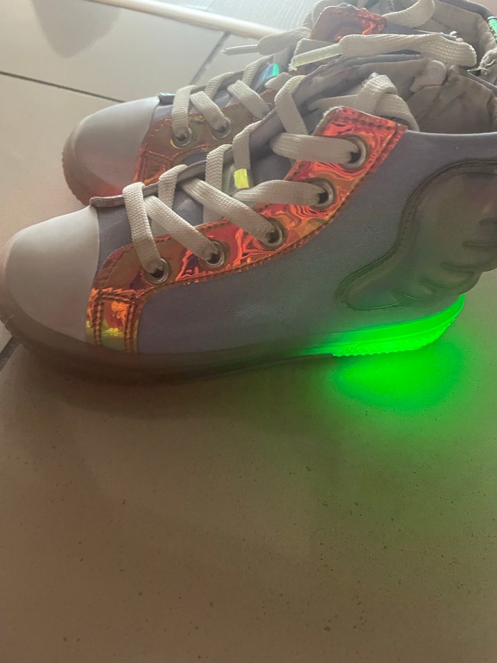 Kız Çocuk Gri Kanatlı Spor Ayakkabı - Görsel 4