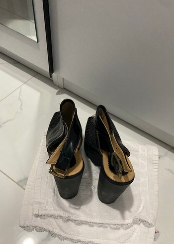 Siyah Yılan Desenli Tokalı Platform Topuklu - Görsel 5