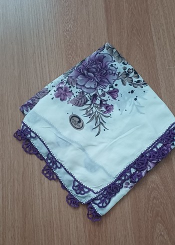 Çiçek Desenli Fırfırlı Çok Renkli Kadın Fuları - Görsel 5