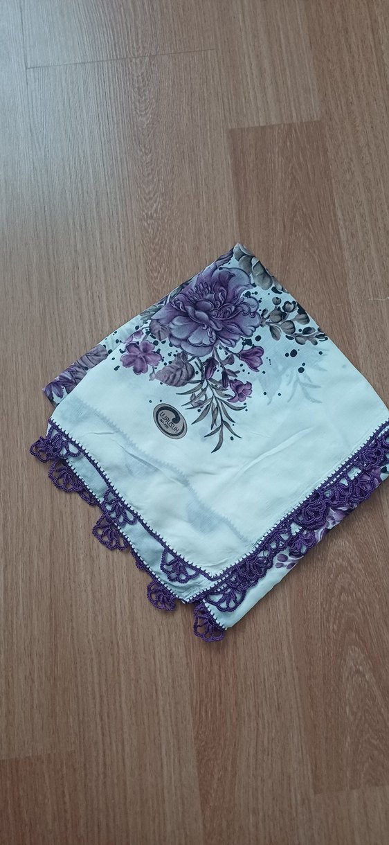 Çiçek Desenli Fırfırlı Çok Renkli Kadın Fuları - Görsel 5