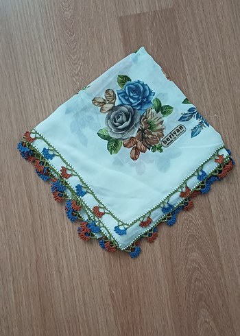 Dantel Kenarlı Çok Renkli Kadın Fular - Görsel 5