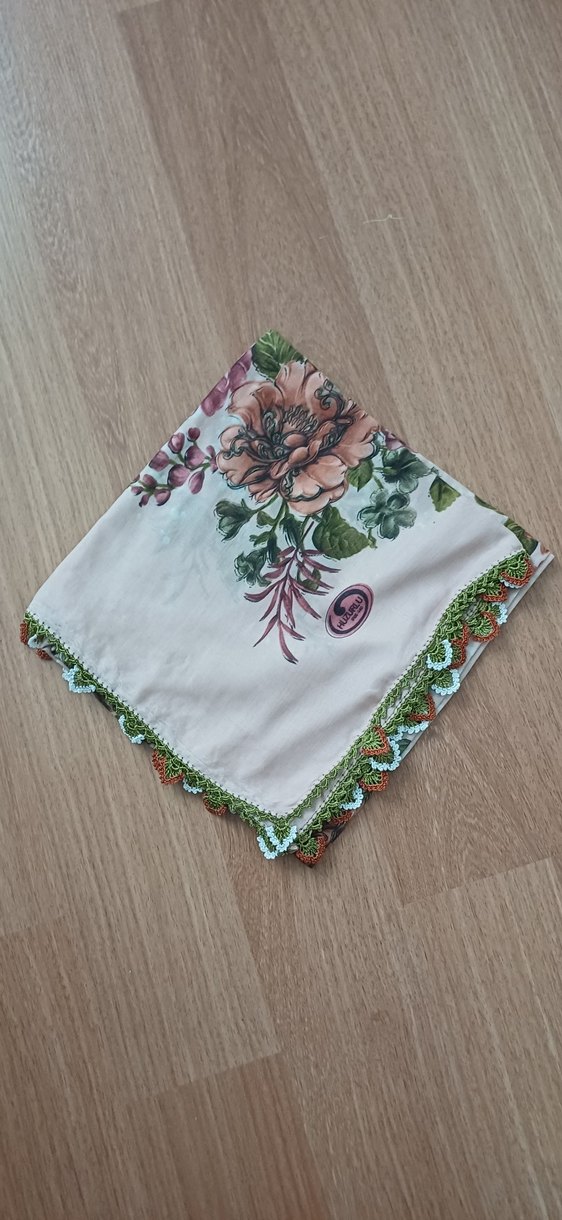 Dantel Kenarlı Çok Renkli Kadın Fular - Görsel 2