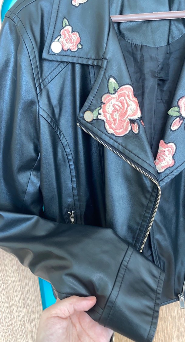 Nakışlı Siyah Deri Biker Ceket - Görsel 2