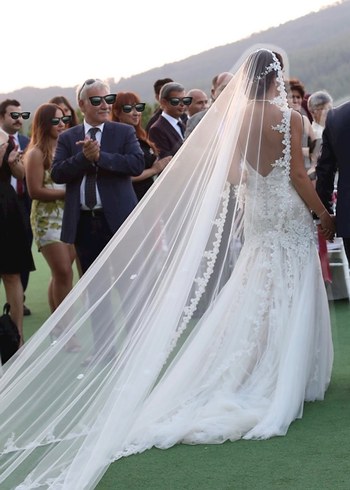 Oleg Cassini İkonik Kapak Modeli(Elvin Levinler tercihi) + duvak - Görsel 4