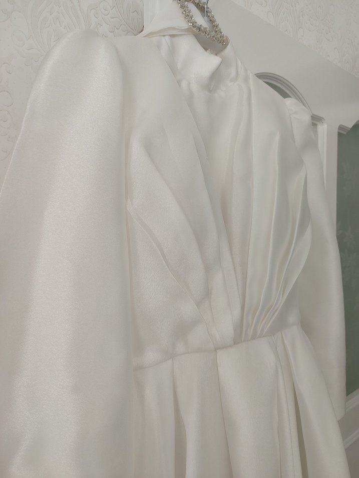 Uzun Kollu Beyaz A Kesim Abiye - Görsel 2