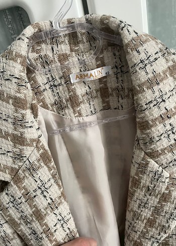 Bej Ekose Desenli Düğmeli Midi Blazer - Görsel 3