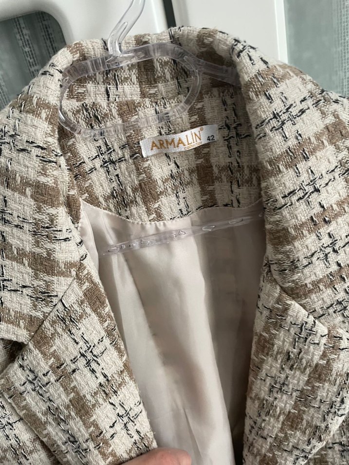 Bej Ekose Desenli Düğmeli Midi Blazer - Görsel 3