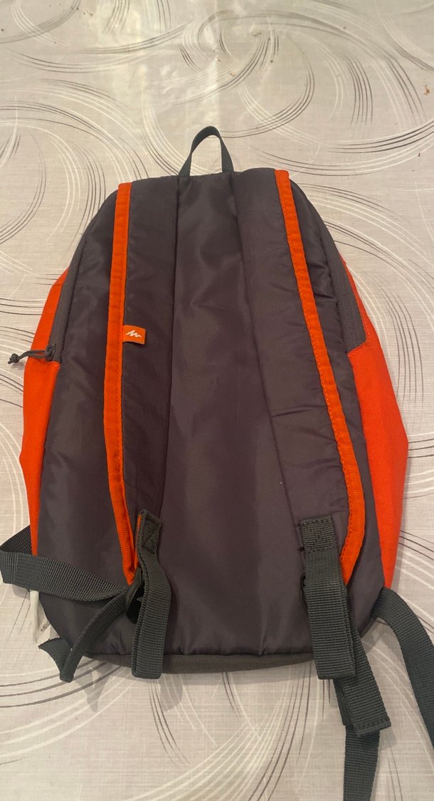 Kırmızı Fermuarlı Sırt Çantası - Görsel 2