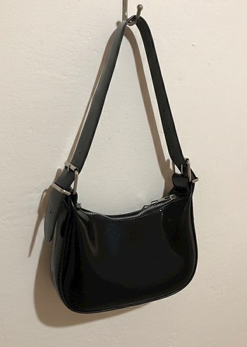 Siyah Parlak Deri Kadın Çanta - Görsel 2