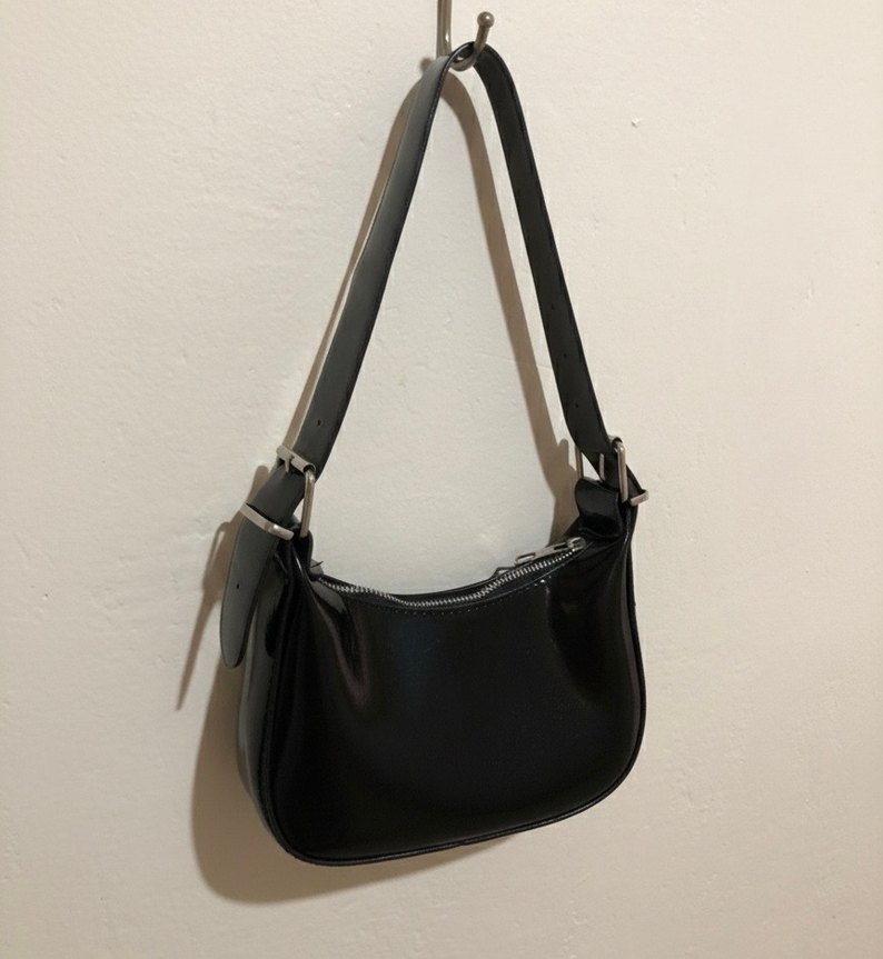 Siyah Parlak Deri Kadın Çanta - Görsel 2