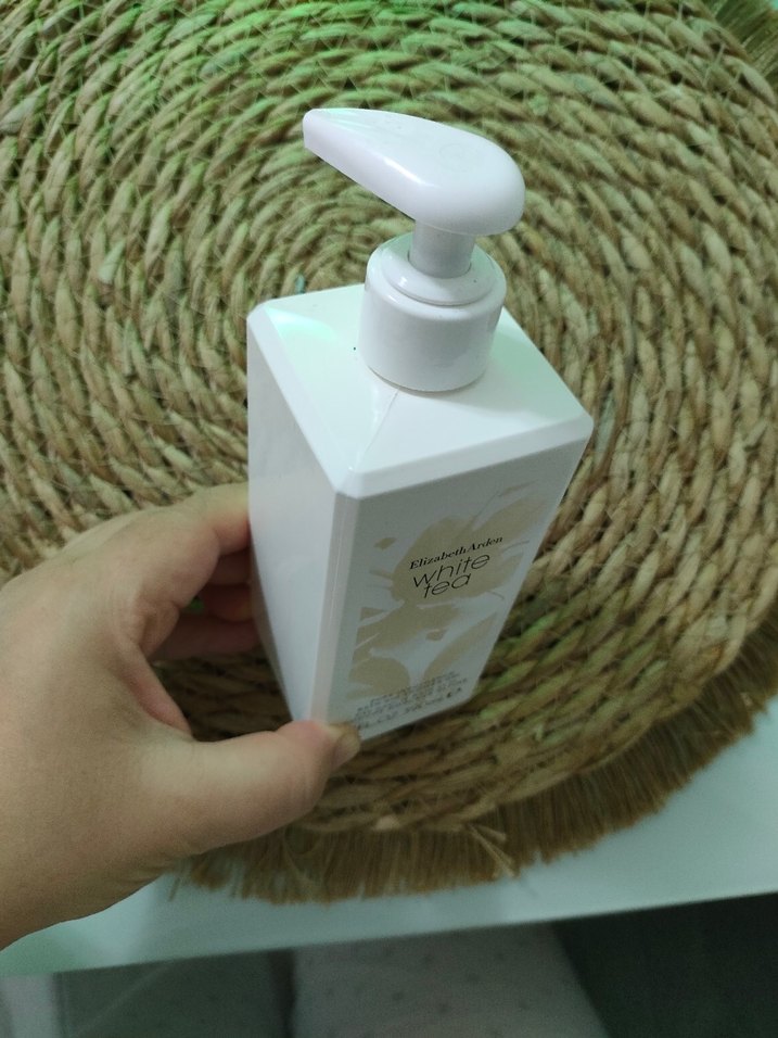 Elizabeth Arden White Tea Duş Jeli 390 ml - Görsel 2