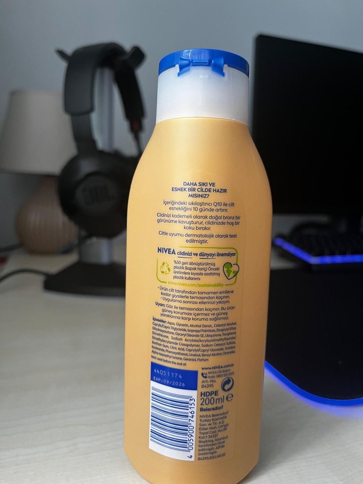 sıkılaştırıcı nemlendirici ve bronzlaşma üçü bir arada - Görsel 2