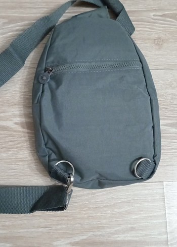 Gri Kadın Çapraz Askılı Çanta - Görsel 2