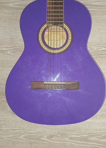 Parlak Mor Klasik Gitar yanında Çantasıyla - Görsel 3