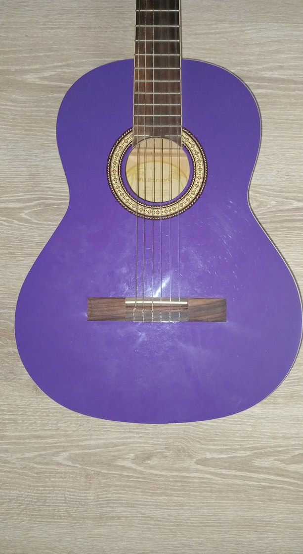 Parlak Mor Klasik Gitar yanında Çantasıyla - Görsel 3