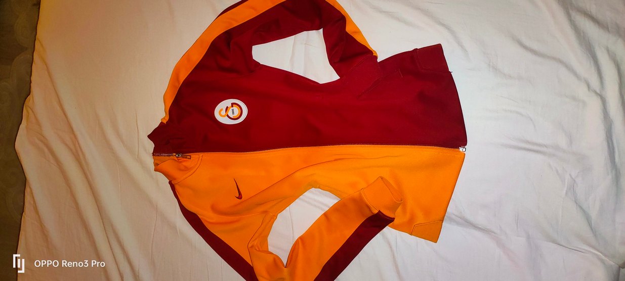 kadın orjinal Galatasaray ceket - Görsel 2