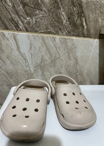 Kız Çocuk Beyaz Tokalı Kauçuk Terlik - Görsel 3