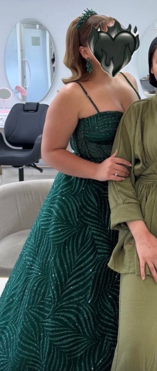 Simli zümrüt yeşili, Drapeli, askılı Kadın nişan, söz abiyesi - Görsel 2