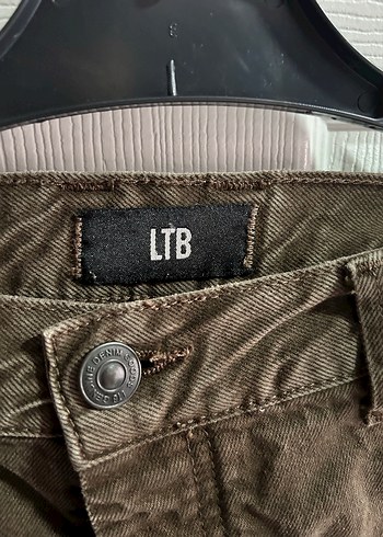 Erkek Kahverengi Keten Bol Kesim Kemerli Pantolon - Görsel 2