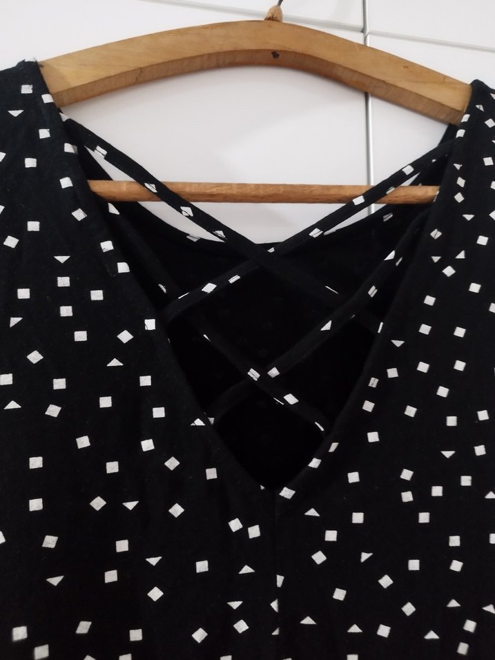 Siyah Puantiyeli V Yaka Midi Elbise - Görsel 3