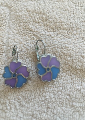 Bej Payetli Midi Çiçek Küpeler - Görsel 9