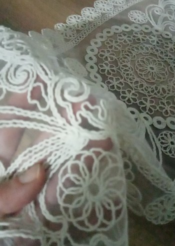 Nakışlı krem Masa Örtüsü - Görsel 2