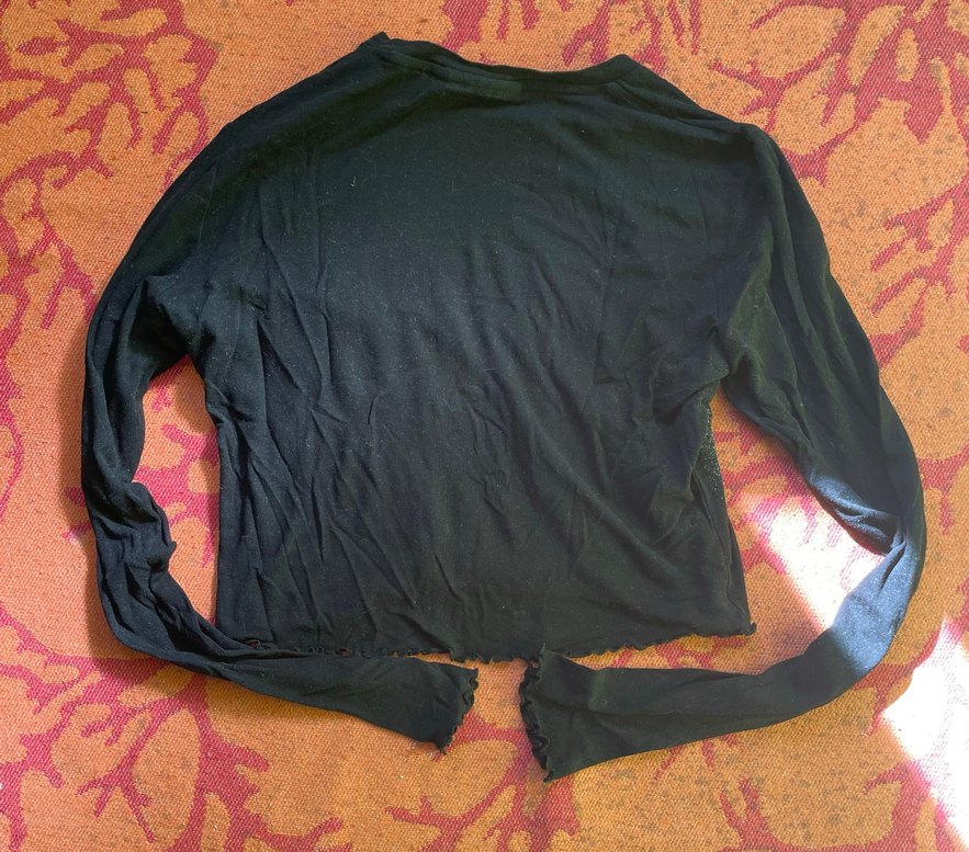 Kızlar için Siyah Uzun Kollu Gotik Baskılı Tişört - Görsel 3