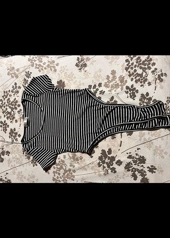 Siyah Beyaz Çizgili Elastik Kadın crop zıbın - Görsel 4