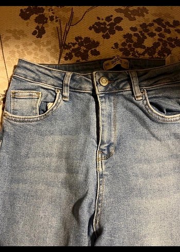 Kadın Mavi Beli Kemerli Dar Paça Kot Pantolon - Görsel 5