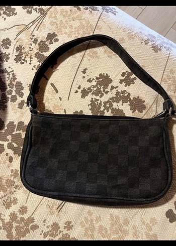 Kareli Siyah Deri Kadın Omuz Çantası - Görsel 3