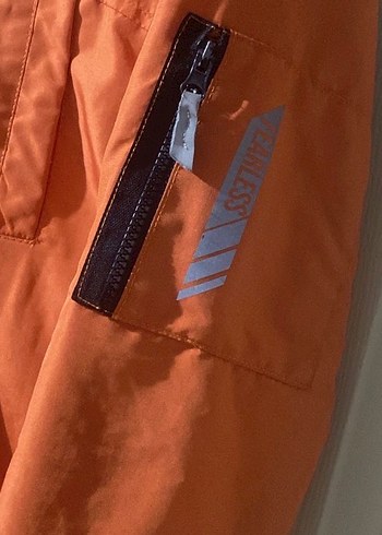 Turuncu Kapüşonlu içi polarlı mont - Görsel 4