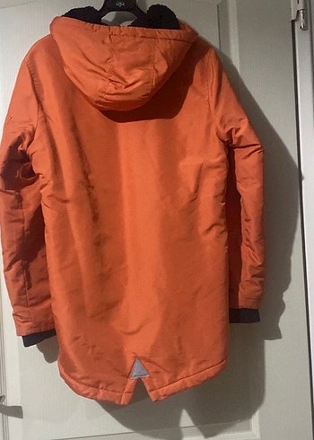 Turuncu Kapüşonlu içi polarlı mont - Görsel 2