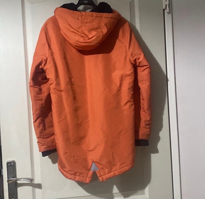 Turuncu Kapüşonlu içi polarlı mont - Görsel 2