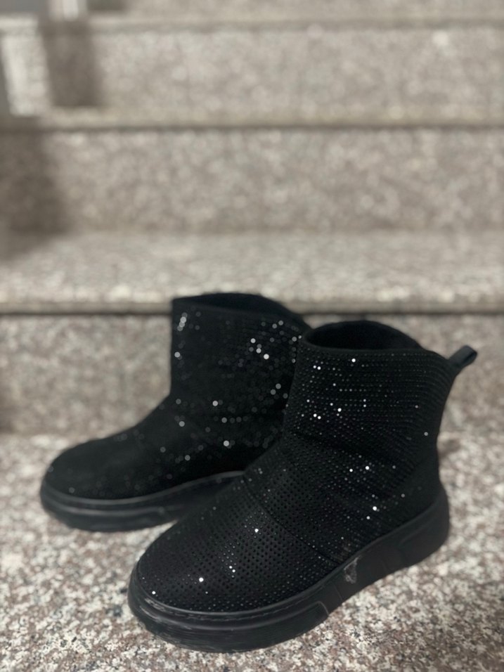 Siyah Pul Detaylı Kadın  Dolgu Topuk Bot - Görsel 2