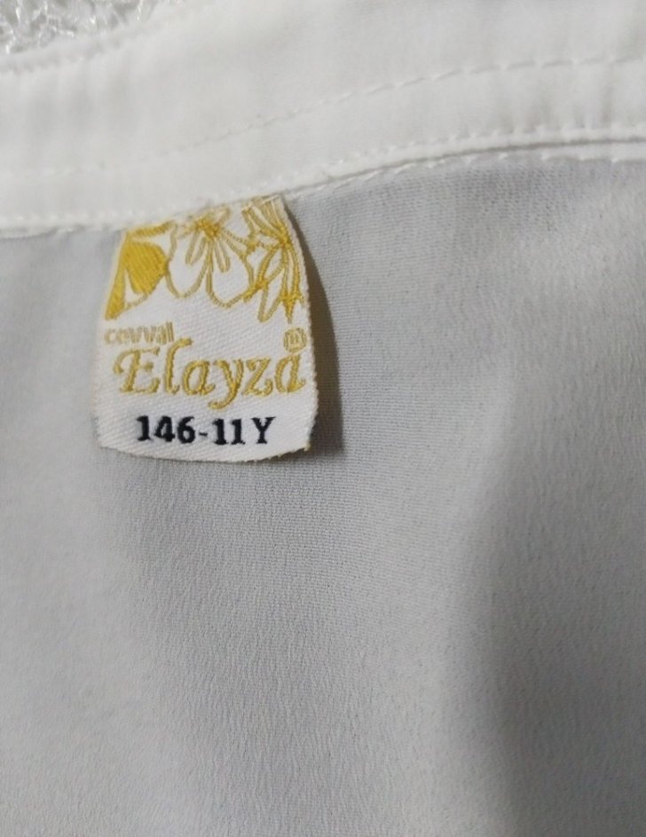 Beyaz Fırfırlı Gömlek - Görsel 4