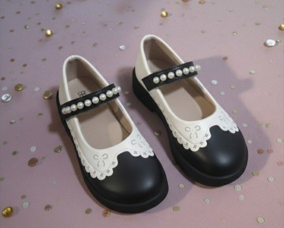 İnci Detaylı Siyah Beyaz Ayakkabı - Görsel 4