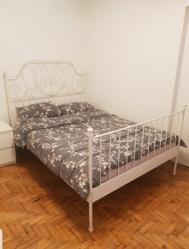 IKEA Leirvik Karyola (140×200) + İsbir Yatak (Pazarlik Uygundur) - Görsel 2