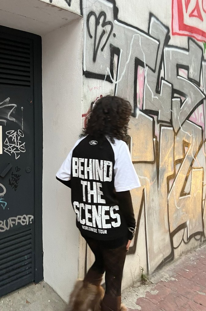 Siyah Beyaz Baskılı Gevşek Kesim Tişört - Görsel 3