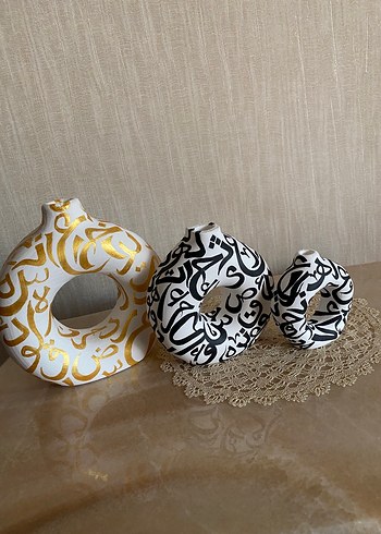 Beyaz ve Altın Renkli Dekoratif Vazo Seti - Görsel 2