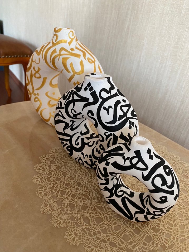 Beyaz ve Altın Renkli Dekoratif Vazo Seti - Görsel 3