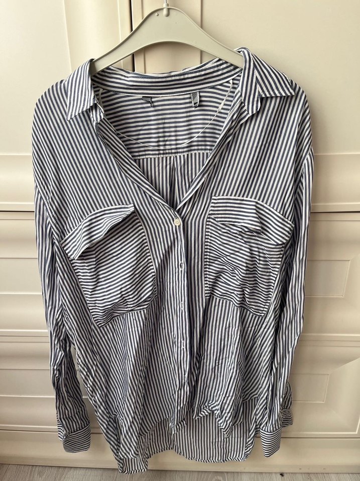 Gri Çizgili, Düğmeli, Uzun Kollu Kadın Gömlek - Görsel 2