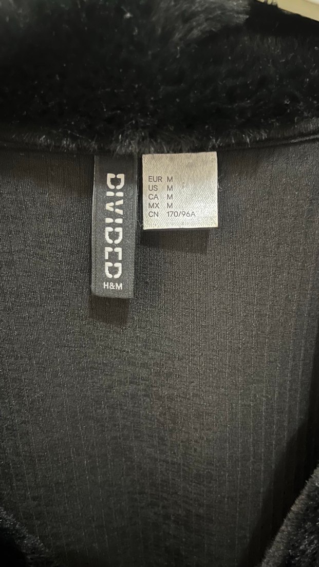 Siyah Kürklü Yakalı Kadın Kazak - Görsel 3