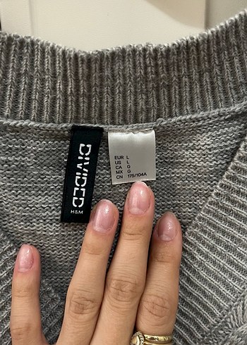 Gri V Yaka Örgü Kadın Kazak - Görsel 2