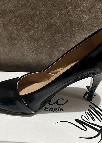 Siyah Parlak Stiletto - Görsel 3